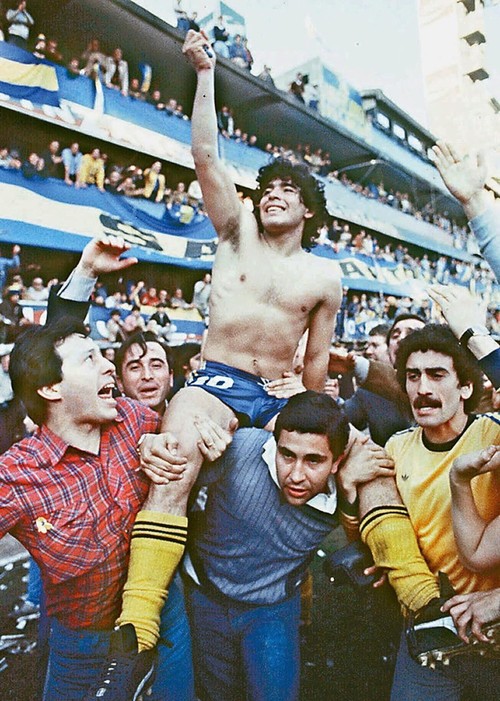 La gloriosa carrera de Diego Maradona en fotos - ảnh 6