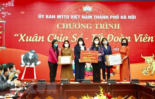 Celebran en Hanói programa humanitario en ocasión del Tet - ảnh 1
