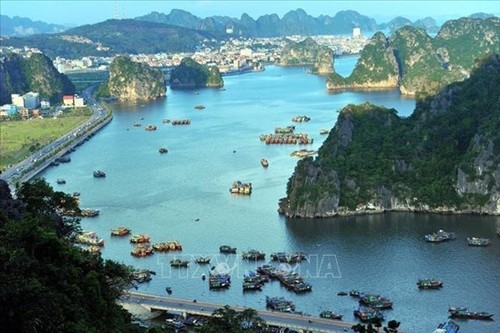 La provincia de Quang Ninh registra un notable aumento de visitantes - ảnh 1