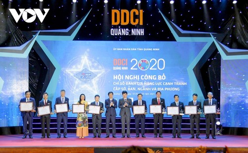 Quang Ninh anuncia resultado de evaluación de competitividad local 2020 - ảnh 1