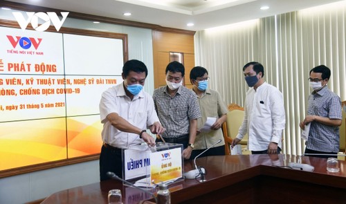 La Voz de Vietnam promueve recaudación de fondos para apoyar el combate anticovid-19 - ảnh 1
