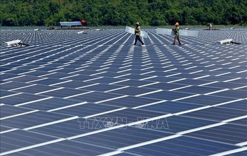 Asiatimes: Vietnam avanza a pasos agigantados en el desarrollo de energías limpias - ảnh 1