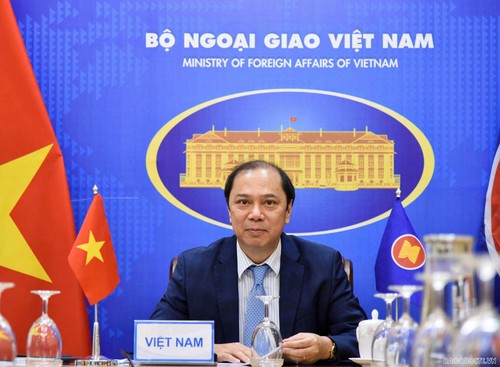 El vicecanciller de Vietnam participa en la Reunión preparatoria del AMM-54  - ảnh 1