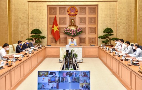 Primer ministro de Vietnam reunido con empresarios e inversionistas estadounidenses - ảnh 1