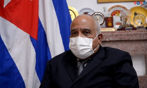 Embajador de Cuba en Vietnam: Las relaciones entre los dos países se fortalecen durante la pandemia - ảnh 1