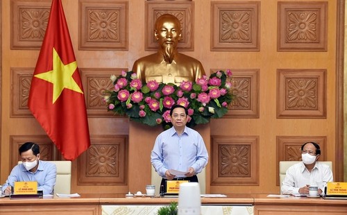 El líder del Ejecutivo felicita a los emprendedores de Vietnam en su día - ảnh 1