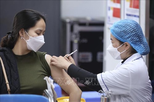 Vietnam registra más de 12 mil nuevos casos del covid-19 en las 24 horas - ảnh 1