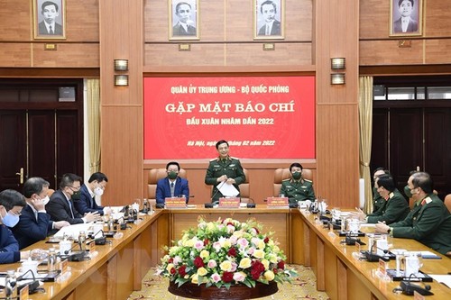La Comisión Militar Central se reúne con la prensa  - ảnh 1