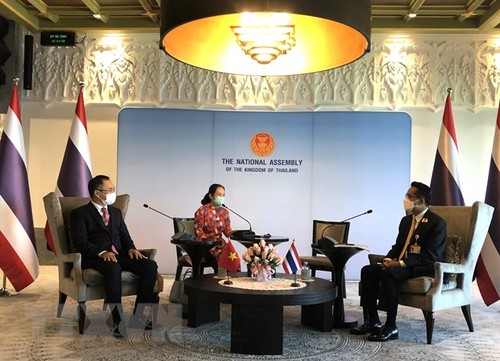 Alto legislador tailandés elogia la cooperación con la Asamblea Nacional de Vietnam  - ảnh 1
