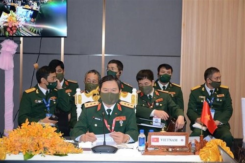  Vietnam asiste a la XIX Reunión de Jefes de las Fuerzas de Defensa de la ASEAN  - ảnh 1