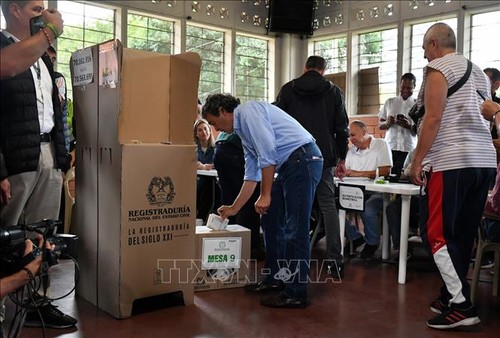 Comienzan las elecciones presidenciales en Colombia - ảnh 1