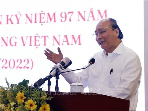 Presidente de Vietnam destaca papel de la prensa nacional  - ảnh 1