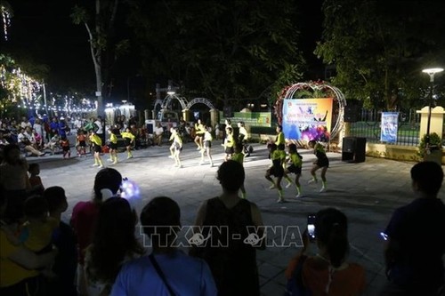 Festival del Medio Otoño en Tuyen Quang - ảnh 8