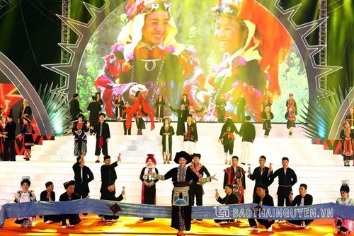 Celebran el Segundo Festival Cultural Nacional de la etnia Dao en Thai Nguyen - ảnh 10
