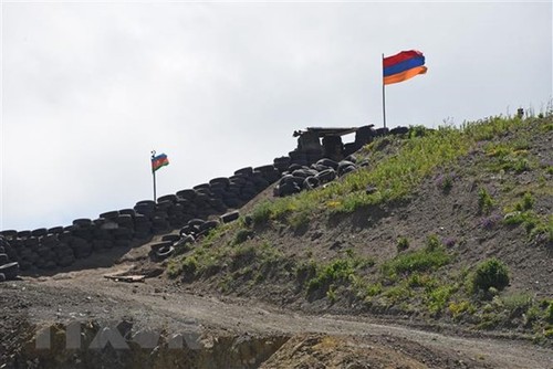 UE despliega misión de vigilancia de fronteras entre Armenia y Azerbaiyán  - ảnh 1