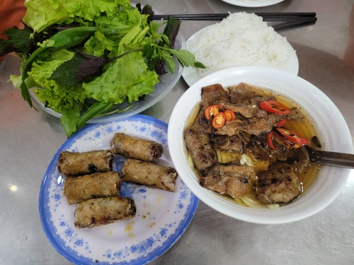 Periódico canadiense clasifica a la gastronomía vietnamita como una de las mejores del mundo. - ảnh 1