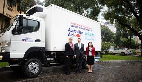 Australia apoya a Vietnam con camiones frigoríficos para transportar vacunas contra el coronavirus - ảnh 1