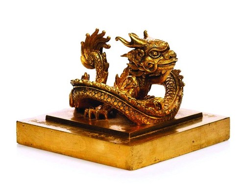 Casa de subastas francesa Millon pospone la venta de sello de oro de la dinastía Nguyen - ảnh 1