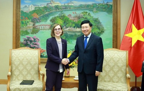 Vicepremier vietnamita se reúne con gobernadora del estado de Oregón - ảnh 1