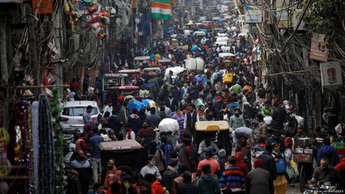India superará a China como el país más poblado del mundo en 2023 - ảnh 1