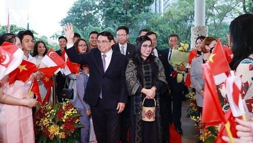 Visita del primer ministro Pham Minh Chinh a Singapur y Brunei centra atención de medios extranjeros - ảnh 1