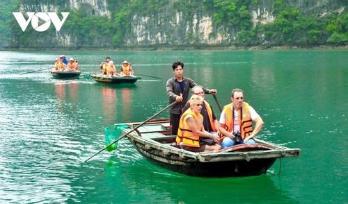 Bahía de Ha Long y Mu Cang Chai entre los 40 destinos más coloridos del mundo - ảnh 11