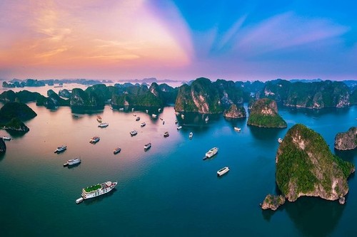 Bahía de Ha Long y Mu Cang Chai entre los 40 destinos más coloridos del mundo - ảnh 8