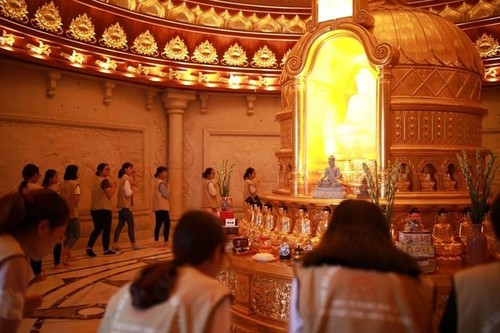 Impresionantes imágenes de la Pagoda Bai Dinh  - ảnh 5