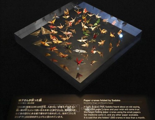 Grullas de papel de víctima japonesa de bomba atómica en la mira de la lista del patrimonio de la UNESCO - ảnh 1