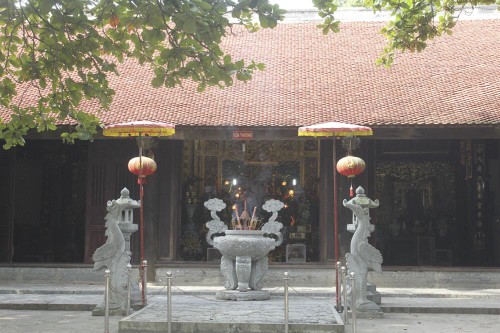 Visita al templo de Dau An, reliquia nacional especial en Hung Yen - ảnh 2