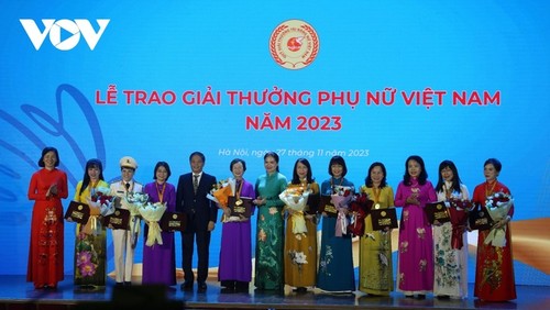 Entregan el premio “Mujer vietnamita” - ảnh 1