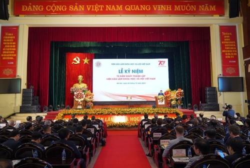 Celebran 70º aniversario de fundación de la Academia de Ciencias Sociales de Vietnam - ảnh 1