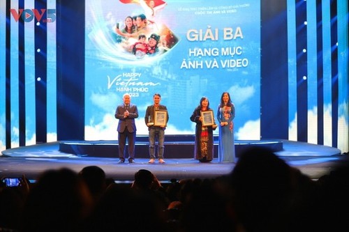  “Feliz Vietnam 2023“: Primer concurso de fotografía y vídeo sobre derechos humanos en Vietnam - ảnh 7