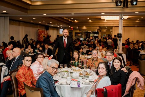 Vietnamitas en Vancouver dan bienvenido al Tet 2024 - ảnh 1
