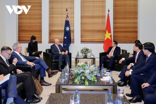 Premier de Vietnam se reúne con altos dirigentes de Australia - ảnh 2