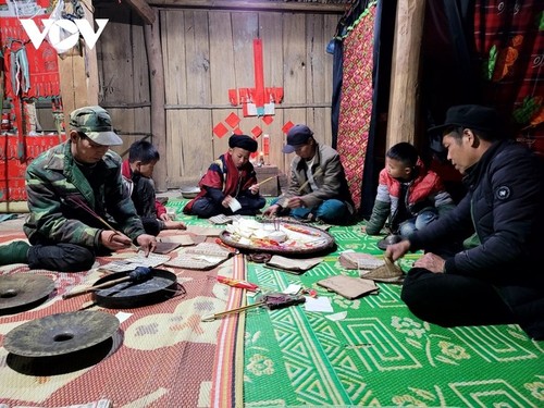 Fabricación de papel del pueblo étnico Dao Rojo en Cao Bang - ảnh 10