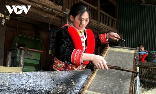 Fabricación de papel del pueblo étnico Dao Rojo en Cao Bang - ảnh 3