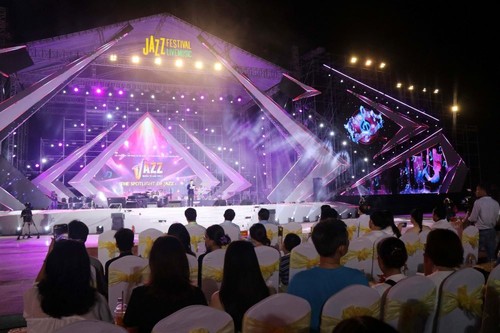 Más de 150 000 visitantes asistirán al Festival de Turismo Marítimo de Nha Trang 2024 - ảnh 1