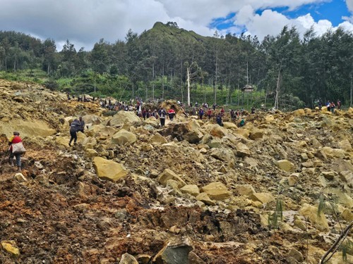 Más de 300 muertos por deslizamiento de tierra en Papúa Nueva Guinea - ảnh 1