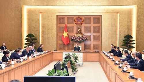 Viceprimer Ministro de Vietnam se reúne con delegación del Consejo Empresarial UE-ASEAN - ảnh 1
