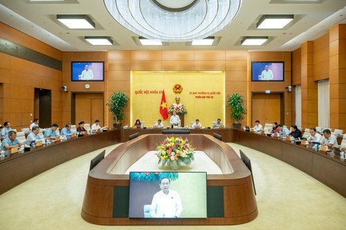 Inauguran 35.ª Reunión del Comité Permanente del Parlamento de Vietnam - ảnh 1