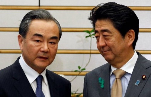 日本和中国希望双边关系有“新的开端” - ảnh 1