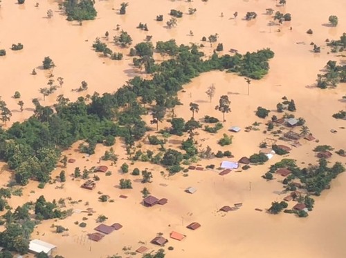 老挝水电站溃坝：老挝政府宣布萨南赛县为紧急灾区 - ảnh 1