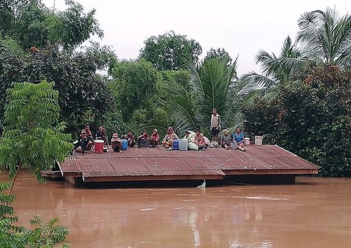 越南愿帮助老挝人民克服水电站溃坝后果 - ảnh 1