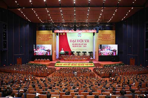 越南农民协会与农民在生产和发展生活中并肩前进 - ảnh 1