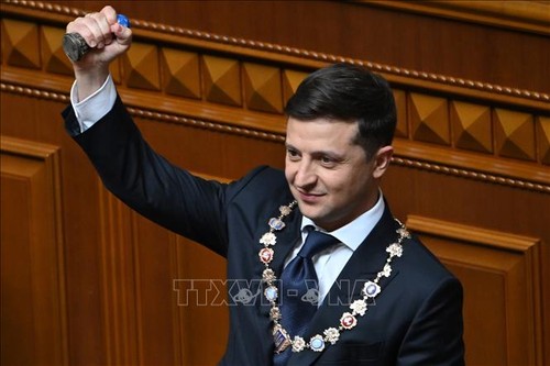 乌克兰新任总统颁布命令 7月21日提前举行议会选举 - ảnh 1