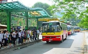 越南语讲座：Đi xe buýt 乘公交车 - ảnh 1