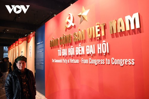 反映越南共产党12次大会的实物 - ảnh 2