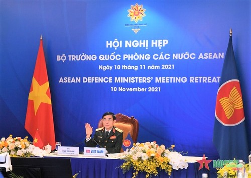 越南国防部长潘文江：维护航行与飞越安全与自由是世界各国的共同利益 - ảnh 1
