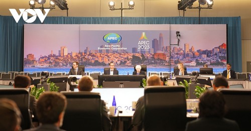 2023年亚太经济合作组织财长会议开幕 - ảnh 1